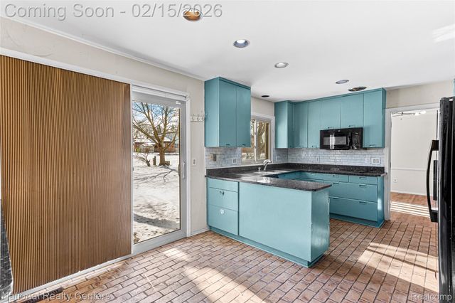 4817 Faircourt Drive, West Bloomfield Charter Township, MI 48322