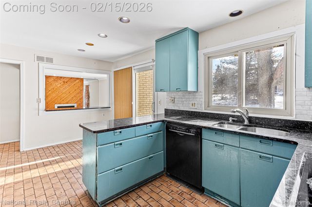 4817 Faircourt Drive, West Bloomfield Charter Township, MI 48322