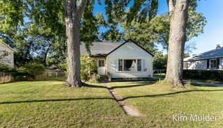 2338 E Columbia Avenue, Muskegon, MI 49444