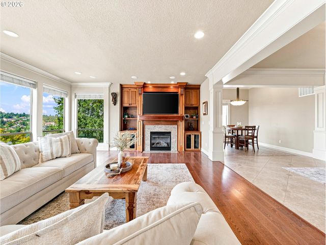15137 Se SAINT ANDREWS Ct, Happy Valley, OR 97086