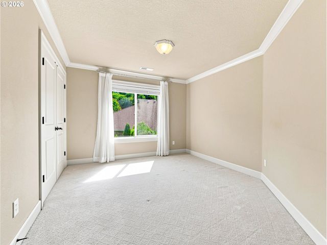 15137 Se SAINT ANDREWS Ct, Happy Valley, OR 97086