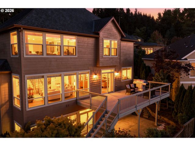 15137 Se SAINT ANDREWS Ct, Happy Valley, OR 97086
