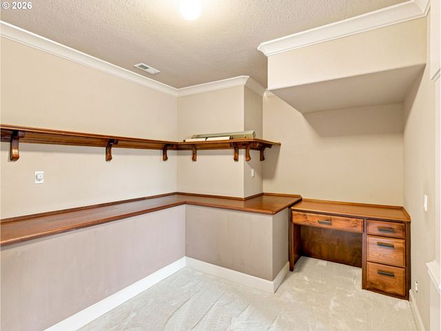 15137 Se SAINT ANDREWS Ct, Happy Valley, OR 97086