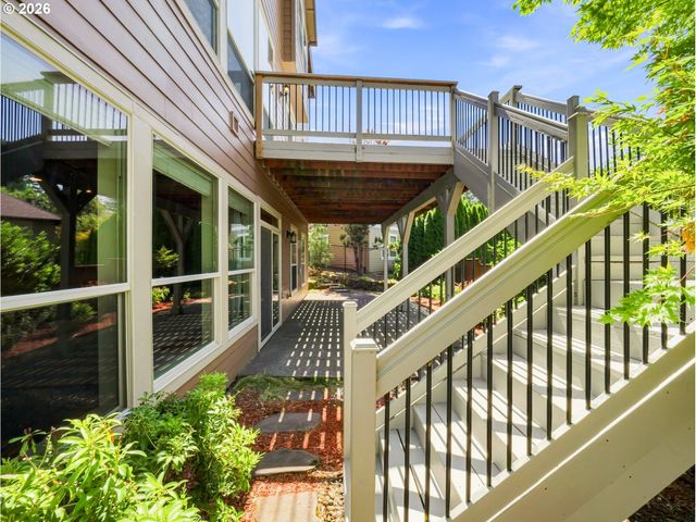 15137 Se SAINT ANDREWS Ct, Happy Valley, OR 97086