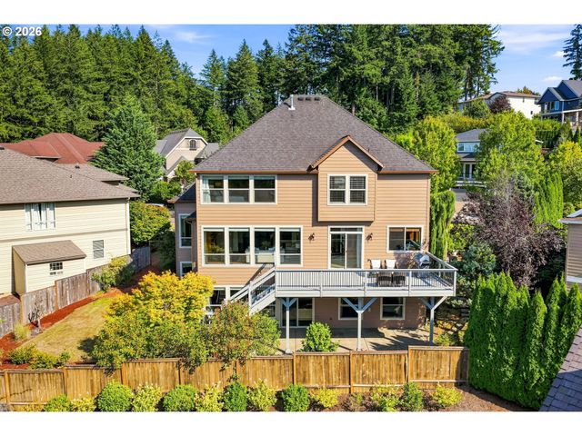 15137 Se SAINT ANDREWS Ct, Happy Valley, OR 97086