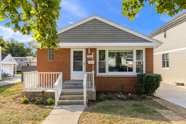 794 S Fairfield Avenue, Elmhurst, IL 60126
