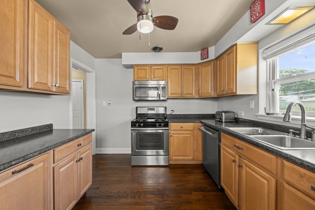 794 S Fairfield Avenue, Elmhurst, IL 60126