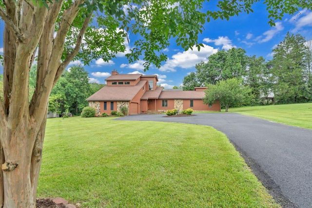 6720 Albert RD, Roanoke, VA 24019