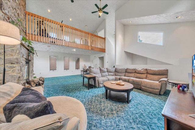 6720 Albert RD, Roanoke, VA 24019