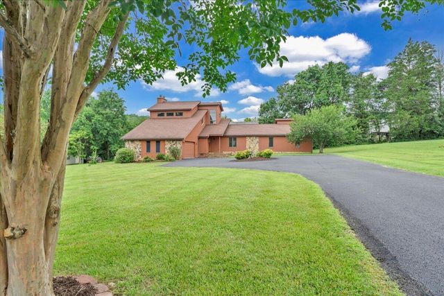 6720 Albert RD, Roanoke, VA 24019