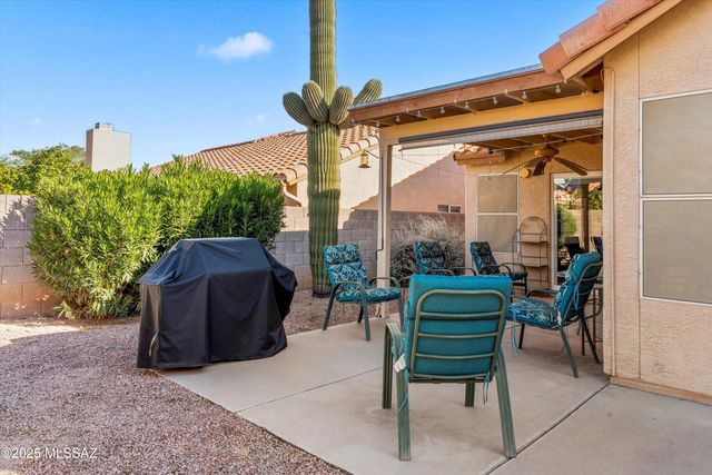 2121 N Star Glory Place, Tucson, AZ 85715