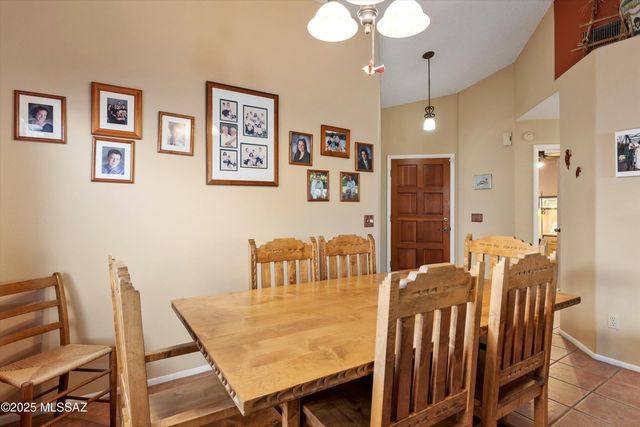 2121 N Star Glory Place, Tucson, AZ 85715