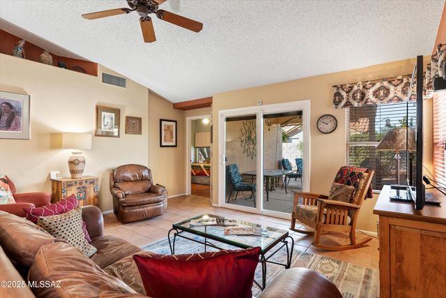 2121 N Star Glory Place, Tucson, AZ 85715