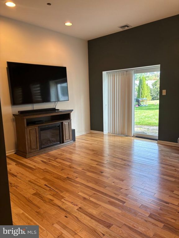 121 BRENTWOOD DR, WILLOW GROVE, PA 19090 — photo 3