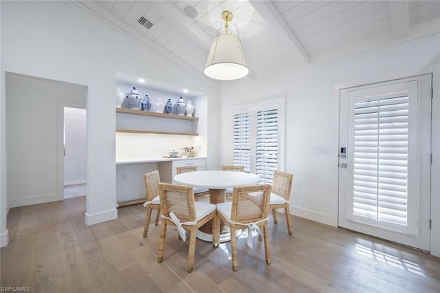 67 8th AVE S, Naples, FL 34102