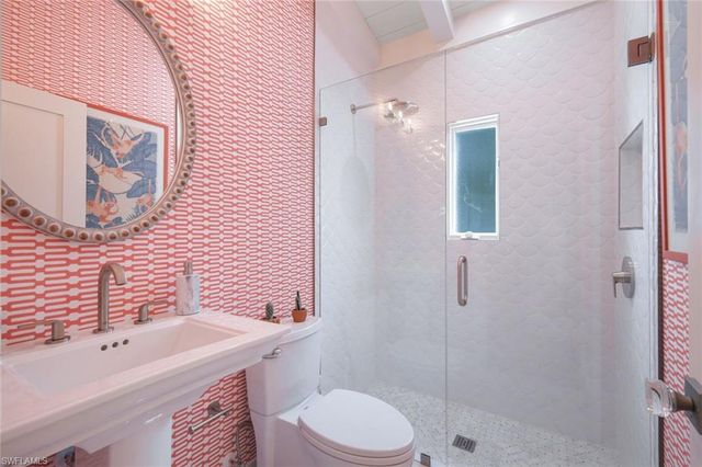 67 8th AVE S, Naples, FL 34102