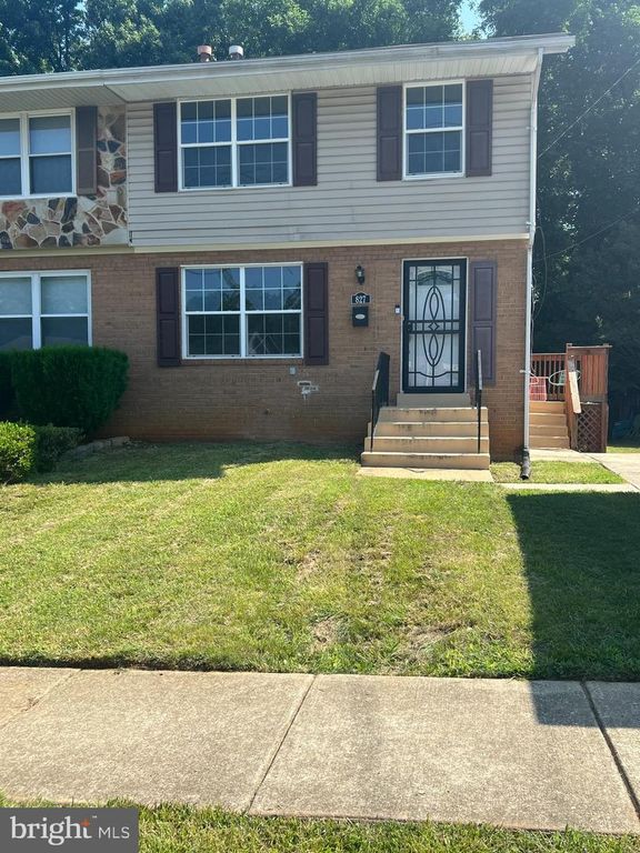 827 CARRINGTON AVE, Capitol Heights, MD 20743