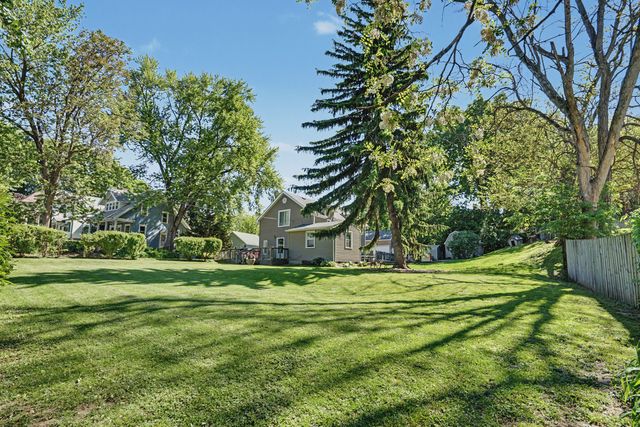 1021 Oneida Avenue, Davenport, IA 52803