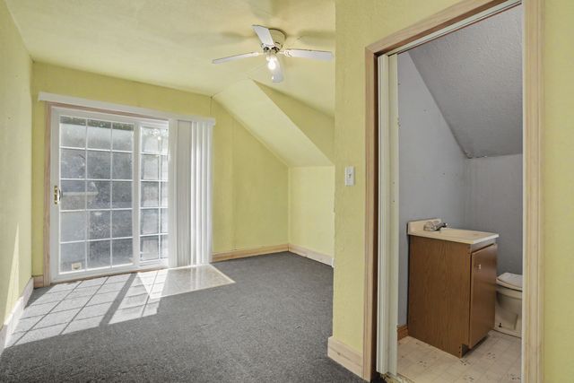 1021 Oneida Avenue, Davenport, IA 52803