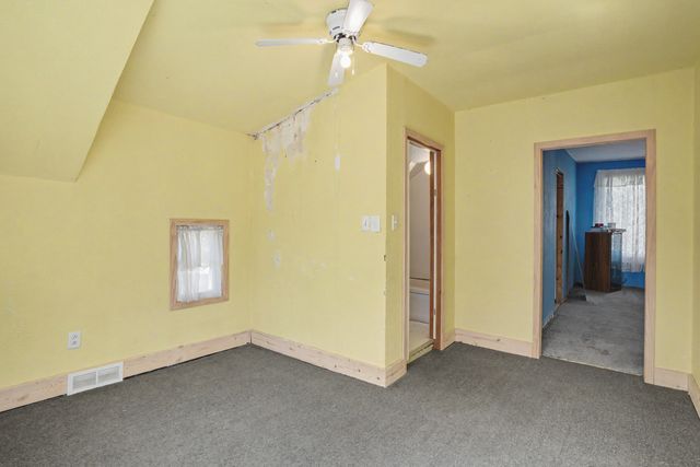 1021 Oneida Avenue, Davenport, IA 52803