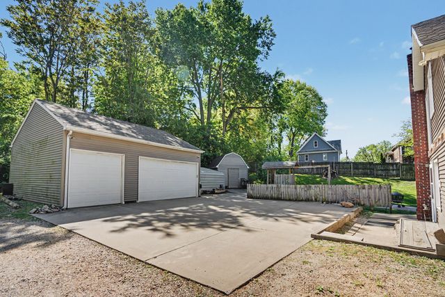 1021 Oneida Avenue, Davenport, IA 52803