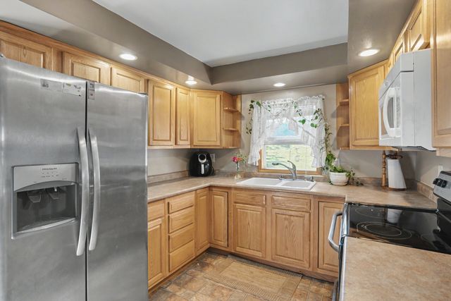 1021 Oneida Avenue, Davenport, IA 52803