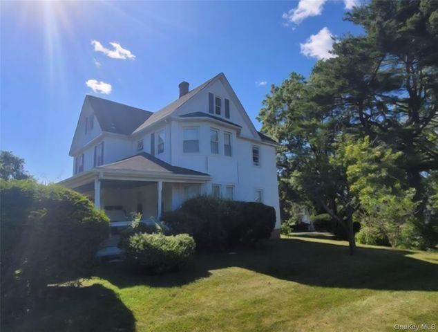 21-23 George Street, Manhasset, NY 11030