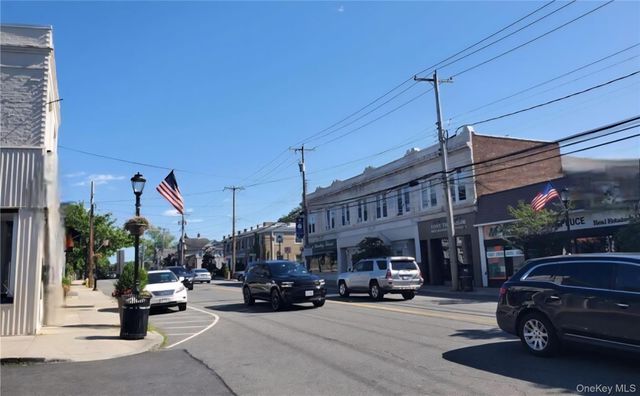 21-23 George Street, Manhasset, NY 11030