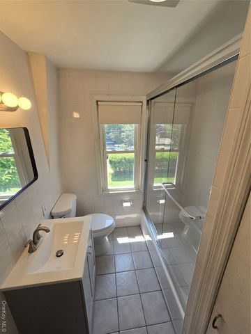 21-23 George Street, Manhasset, NY 11030