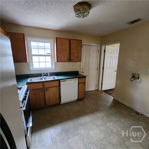 814 W 48th Street, Savannah, GA 31405