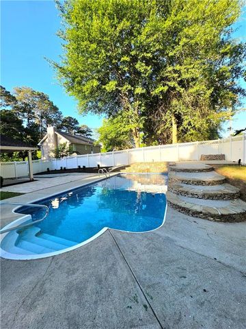709 Oak Moss Drive, Lawrenceville, GA 30043