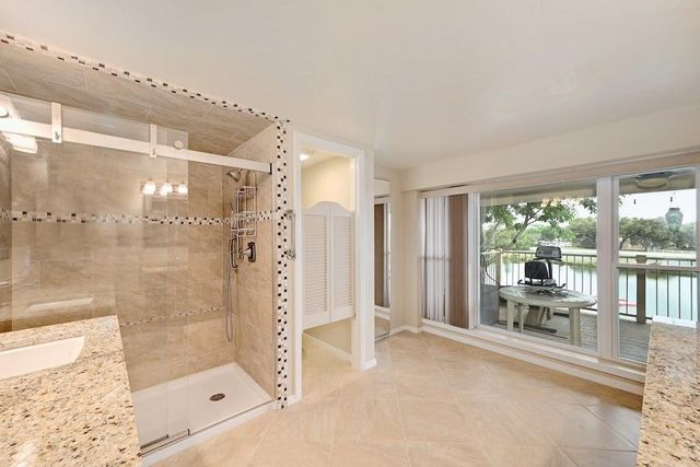 200 Full Moon 3, Horseshoe Bay, TX 78657