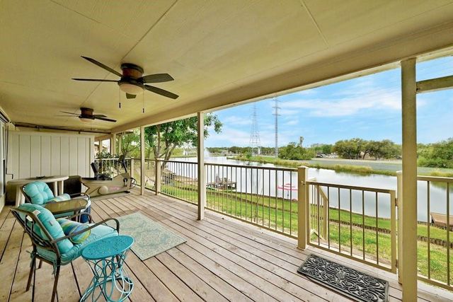 200 Full Moon 3, Horseshoe Bay, TX 78657