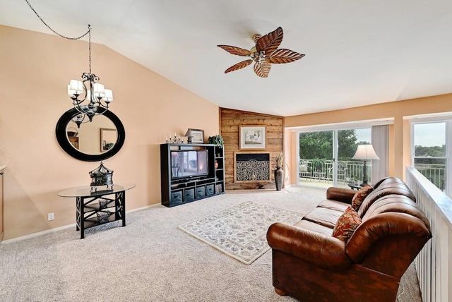 200 Full Moon 3, Horseshoe Bay, TX 78657