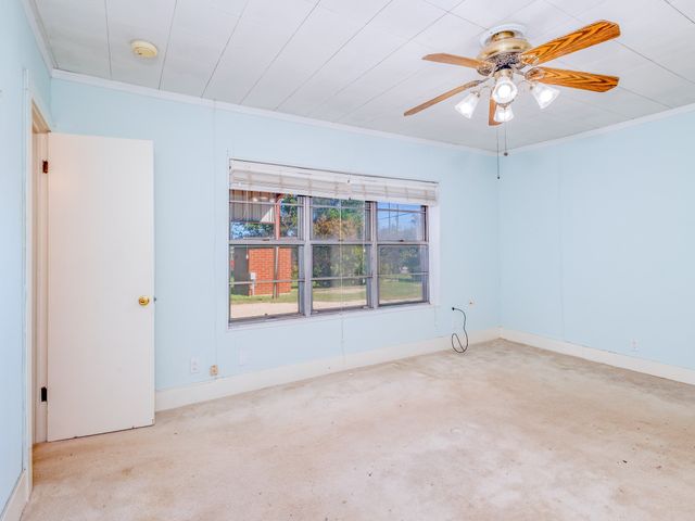 702 W Walnut, Coleman, TX 76834
