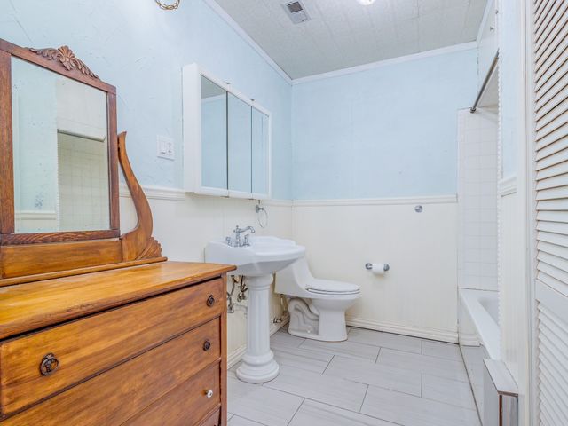 702 W Walnut, Coleman, TX 76834