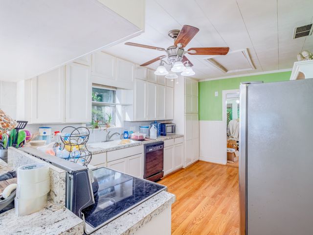 702 W Walnut, Coleman, TX 76834