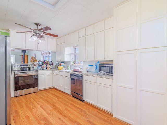 702 W Walnut, Coleman, TX 76834