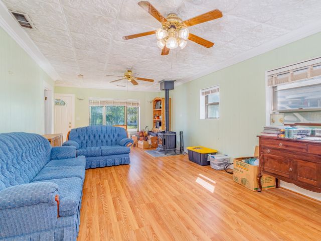 702 W Walnut, Coleman, TX 76834