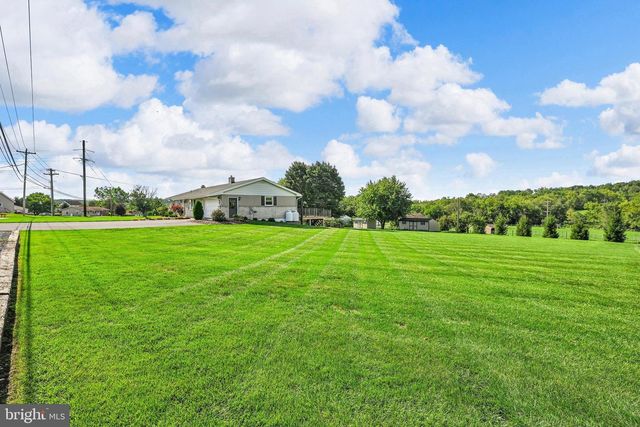 520 STRACKS DAM RD, Myerstown, PA 17067