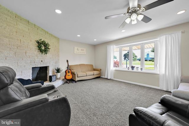 520 STRACKS DAM RD, Myerstown, PA 17067