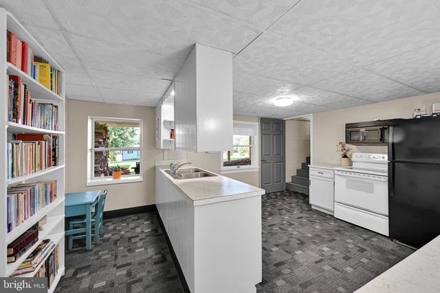 520 STRACKS DAM RD, Myerstown, PA 17067