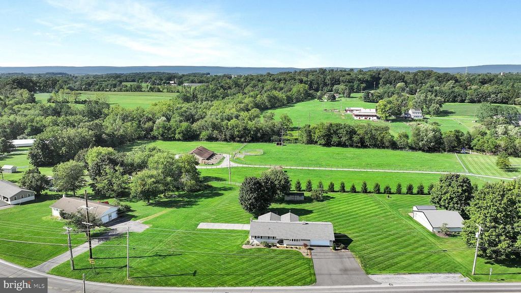 520 STRACKS DAM RD, Myerstown, PA 17067