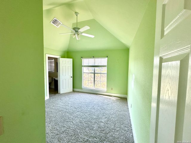 282 Hill Top Ln, Lakehills, TX 78063