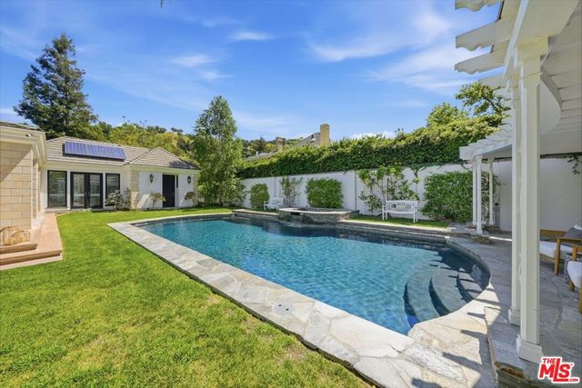 3801 Longridge Avenue, Sherman Oaks, CA 91423