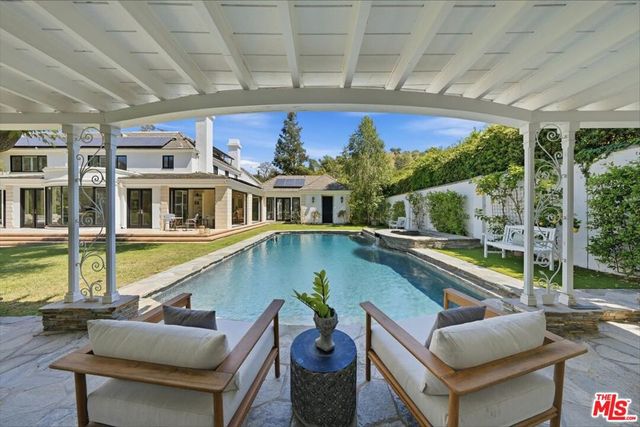 3801 Longridge Avenue, Sherman Oaks, CA 91423