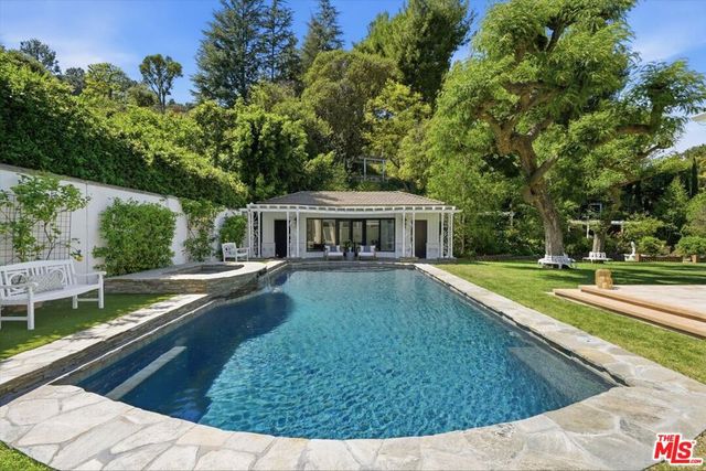 3801 Longridge Avenue, Sherman Oaks, CA 91423