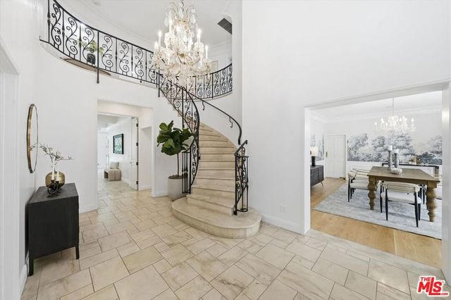 3801 Longridge Avenue, Sherman Oaks, CA 91423