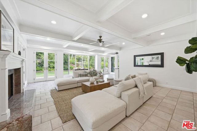 3801 Longridge Avenue, Sherman Oaks, CA 91423