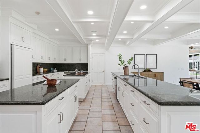 3801 Longridge Avenue, Sherman Oaks, CA 91423